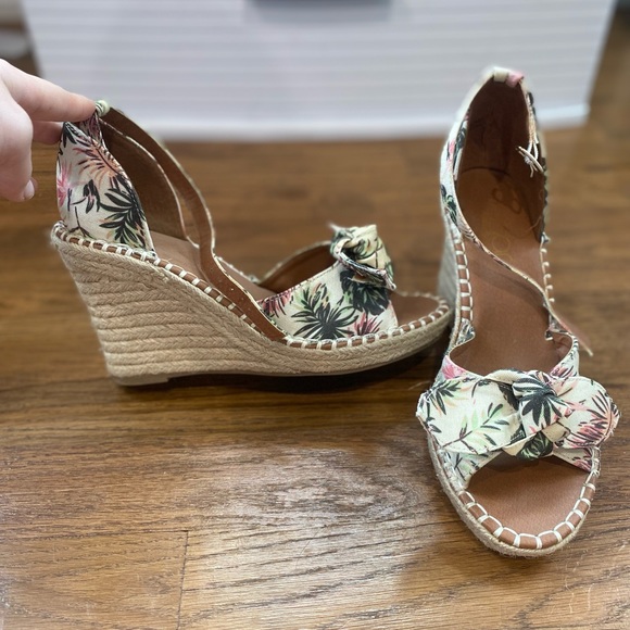 SugarTropical Wedges - Picture 9 of 10